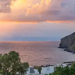 Nyaraló Santanna *